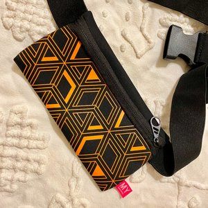 Zippered running belt